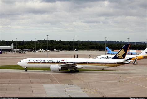 9V SWP Singapore Airlines Boeing 777 312ER Photo By Ben Barnes ID