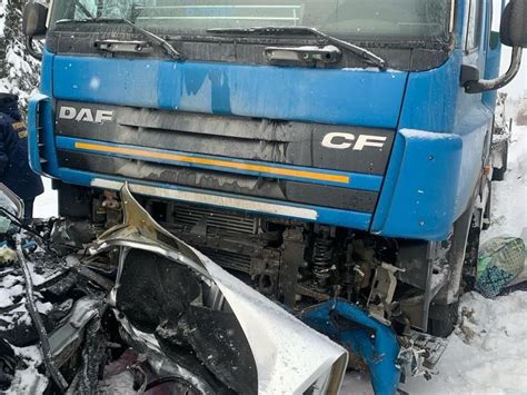 ГИБДД устанавливает обстоятельства смертельного ДТП в Карелии | karelia ...
