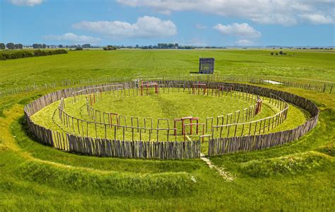 Descobertas Três Casas Ancestrais No Stonehenge Alemão Zap Notícias