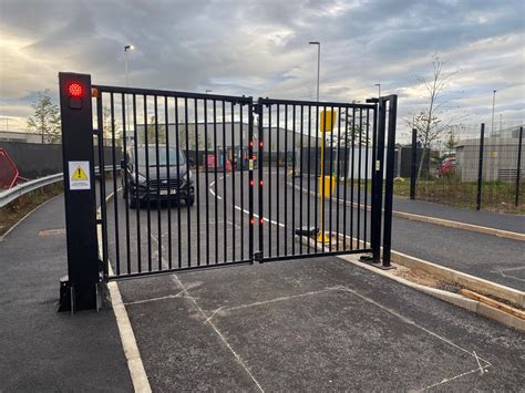 Bi Folding Gate Automatic Fast Tech