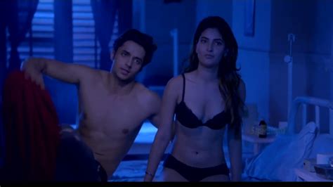 Naked Karishma Sharma In Ragini Mms Returns Hot Sex Picture