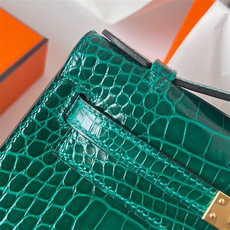 Hermès Kelly Pochette Shiny Alligator Crocodile Very Emerald Golden