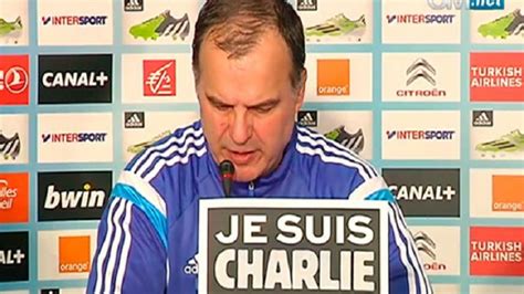 Bielsa homenajeó a las víctimas de Charlie Hebdo 442