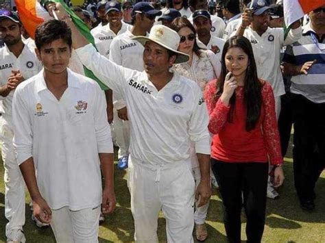 Sachin Tendulkar Pays Respect to his Father on Father's Day on Twitter ...