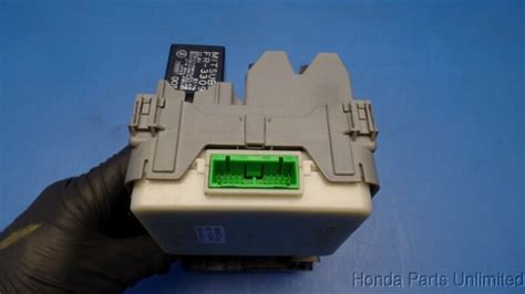 99 02 Honda Odyssey OEM In Dash Fuse Box Multiplex Control Unit 38800