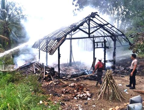 Innalillahi Satu Rumah Panggung Di Oku Ludes Terbakar Begini