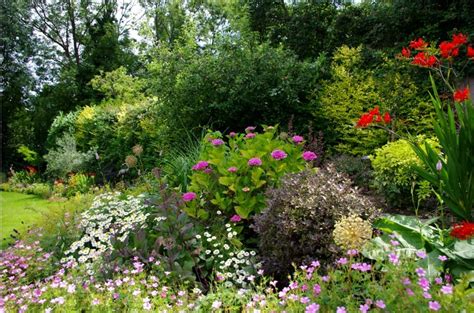 chigwell  garden designs  gardens