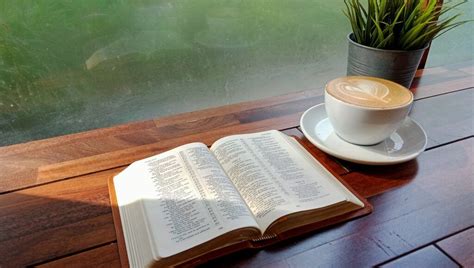 6 Psalms To Start Your Day With Good News Guideposts