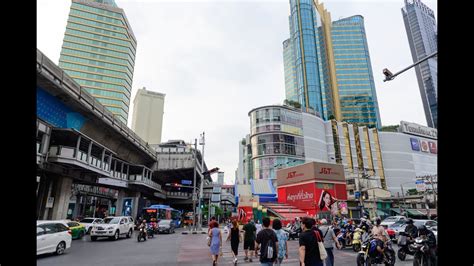 4K Walking Tour On The Evening From BTS Phrom Phong Station To Asok