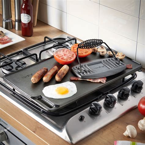 Vonshef Black Pre Seasoned Cast Iron Reversible Griddle Plate And Meat Bacon Press 5060192522303