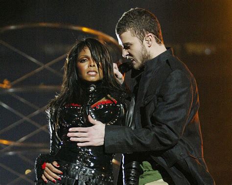 Janet Jackson Nude Pics Porn And Naked In Public Scandal Planet