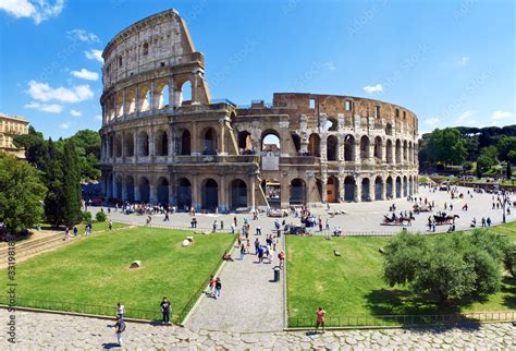 Foto Stock Piazza Del Colosseo Roma Adobe Stock