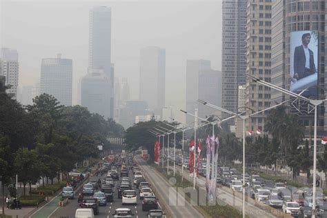 Foto Dua Hari Asn Wfh Macet Tak Berkurang Polusi Tetap Berbahaya