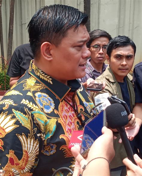 Polisi Sita Sejumlah Bukti Dokumen Saat Penggeledahan 2 Rumah Firli