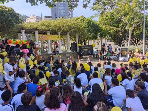 Carangola Not Ciascarangola Fecha O Maio Amarelo Chave De Ouro