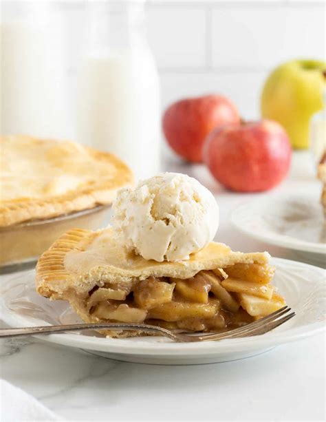 Classic Double Crust Apple Pie Valeries Kitchen