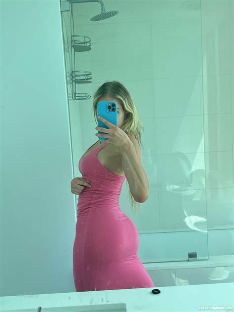Courtneytailorvip Nude OnlyFans Leaks Fappening FappeningBook