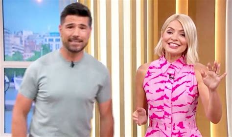 This Morning Replacement Craig Doyle Strips Naked In Steamy Shower