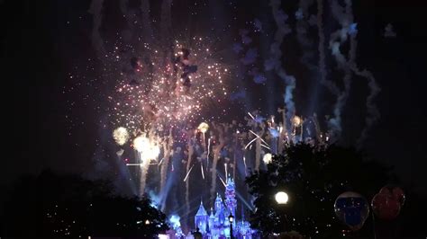 La Disneyland New Year Eve Fireworks Youtube