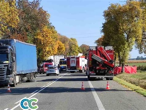 Śmiertelny wypadek w miejscowości Zawady droga zablokowana