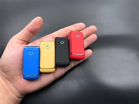 smallest cell phones  datha margot
