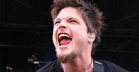 FROM INSIDE THE PIT: Crossfade announce headlining tour.