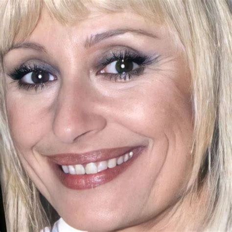 Raffaella Carrà Mitica en Instagram Un sorriso che rimarrà per