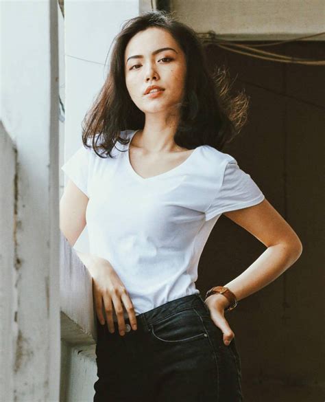 Thời V line qua rồi nhìn những hot girl này các cô gái mặt tròn hãy tự tin lên nhé