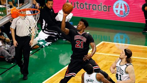 Isaiah Thomas Plays With Heavy Heart But Bulls Take Game 1 From Celtics