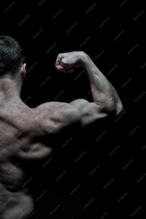 Sportif Muscles Du Bras Flexible Athlète Homme Avec Vue Arrière De La