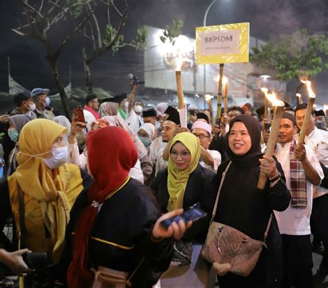 Festival Maulid Kota Tangerang Di Buka Dengan Pawai Obor Di