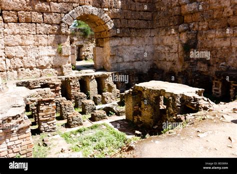 Roman Bath Ruins Hi Res Stock Photography And Images Alamy