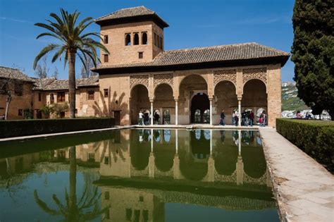 How to buy tickets to the Alhambra in Granada