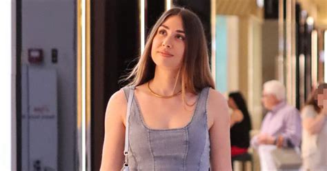 Έλενα Κρεμλίδου Αναβλήθηκε η δίκη της για την υπόθεση revenge porn Δεν ήρθε καν να με