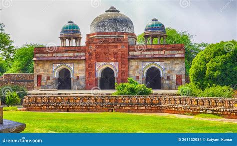 Humayuns Tomb Tomb Of The Mughal Emperor Humayun In Delhi India