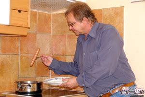 Nude Teen Horny Senior Fucking And Creaming A Willing S XXX Dessert