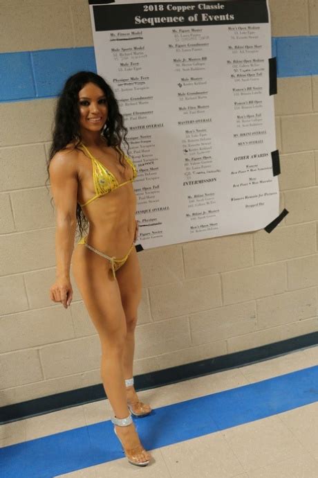 Stunning Bodybuilder Tia Poses In A Bikini Struts Nude In A Public Toilet CoedCherry