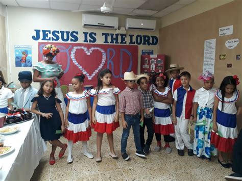 Día Dominicano Colegio Cristiano Génesis