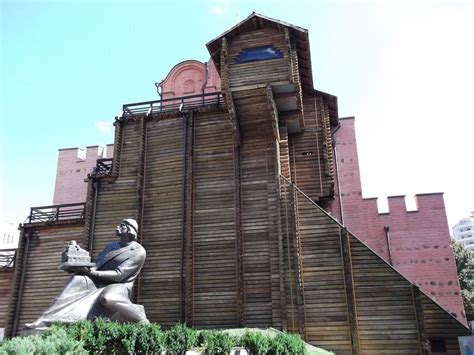 Золотые ворота Киева: где находится и что посмотреть рядом