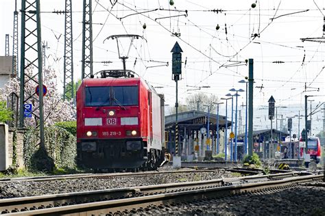 Gem G Terzug Durch Den Bf Remagen Bahnbilder De