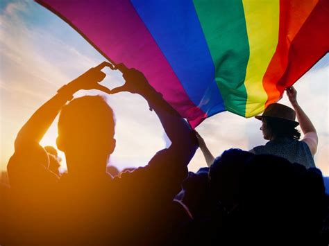 Zakaz Dyskryminacji Os B Lgbt Zapisany W Konstytucji Przeg Osowano