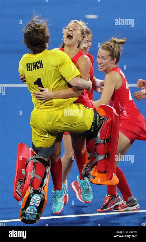 Great Britain Goalkeeper Maddie Hinch Celebrates With Georgie Twigg