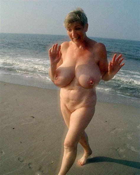 Women Naked On The Beach Shesfreaky