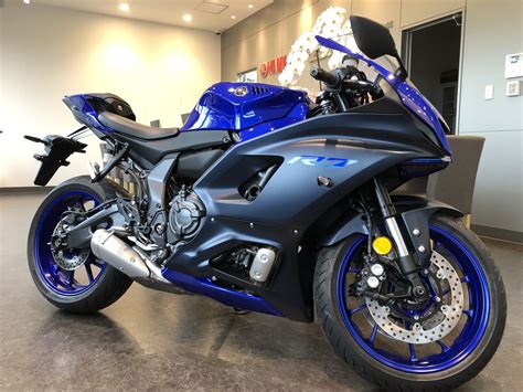 Ysp千葉中央 On Twitter Ysp千葉中央 Yamaha Yzfr7 ヤマハブルー 今ならyzf R7のブルーが1台限り展示車がありますよー😆 初心者からベテラン方まで