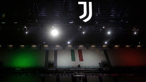 Juventus Es Sancionada Con 15 Puntos Por El Caso Plusvalías Espn