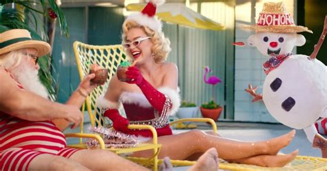 Katy Perry S Cosy Little Christmas Music Video Popsugar Entertainment Uk