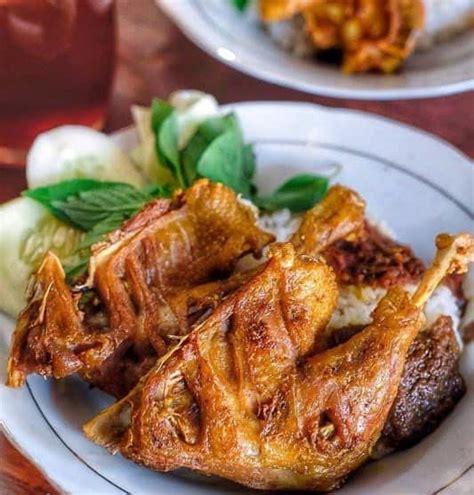 9 Rekomendasi Bebek Goreng Enak Di Jogja Gak Coba Nyesell