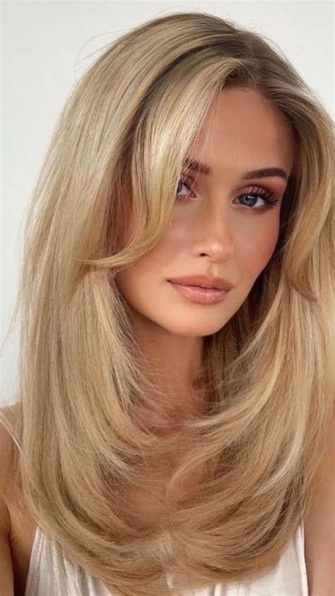 HONEY BLONDE HAIR CURTAN BANGS HAIR INSPO LAYERED HAIR Gaya Rambut Ide Gaya Rambut