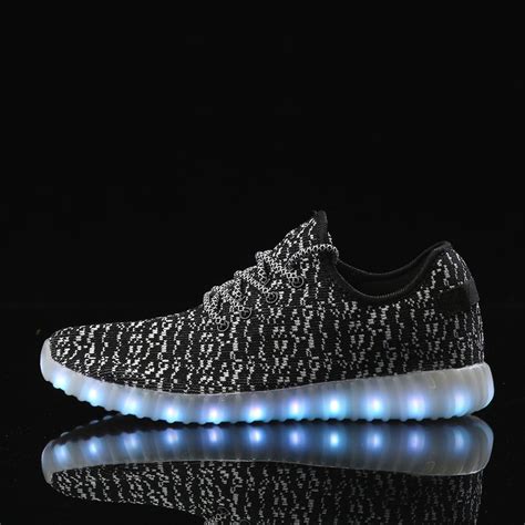 Light Up Trainers Kids Black Remote