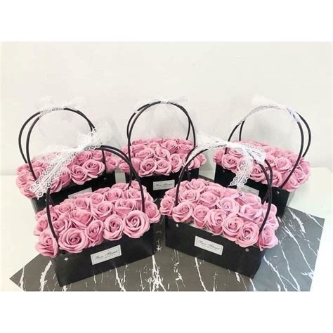 giỏ hoa sáp thơm hồng nude Shopee Việt Nam